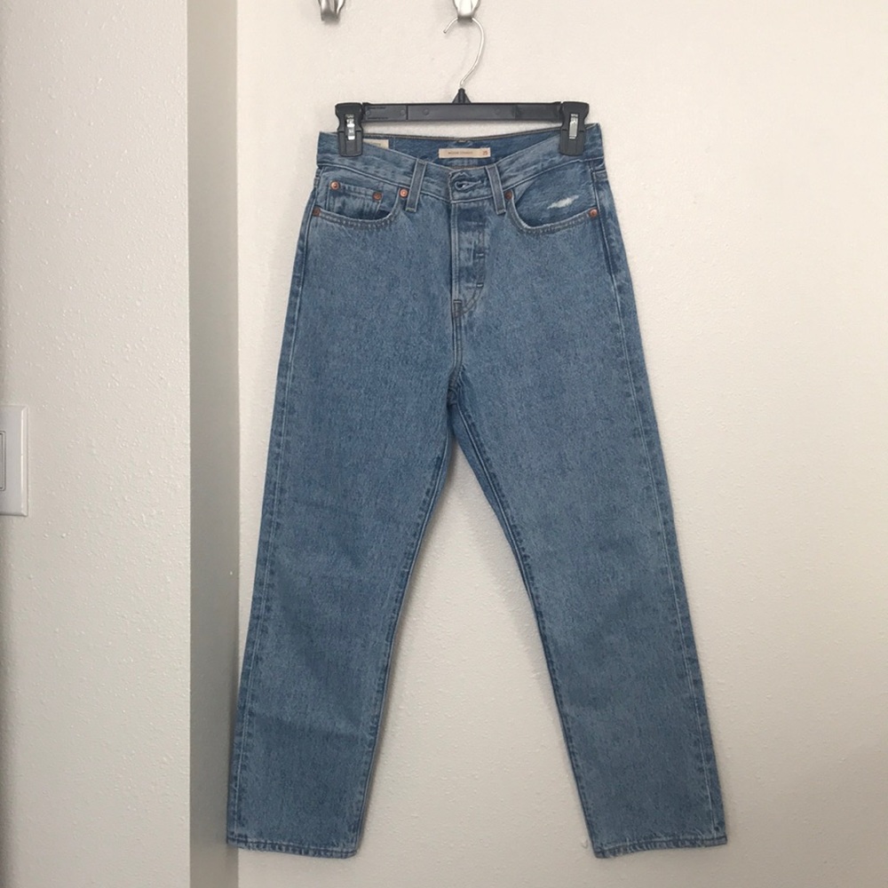 Levies wedgie straight jeans